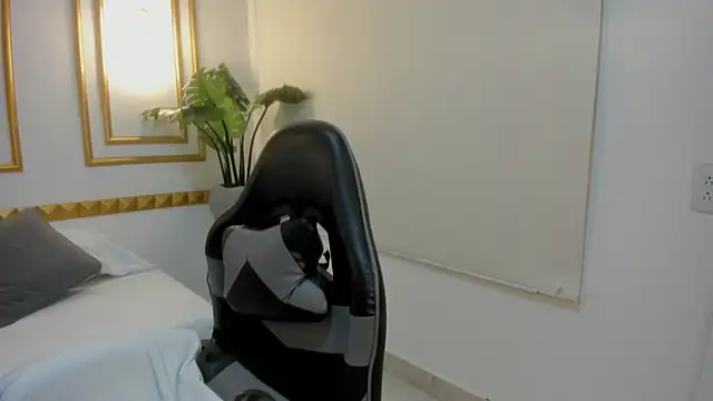 دردشة celeste_hatman الجنسية المباشرة