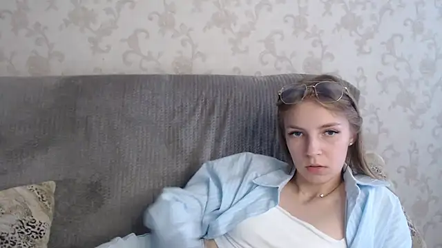 HitGyrl Live XXX-chat
