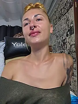 kylie_blck: απευθείας συνομιλία ΧΧΧ