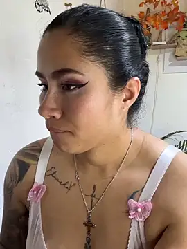 Sweet__Nurse1 élő XXX-chatje