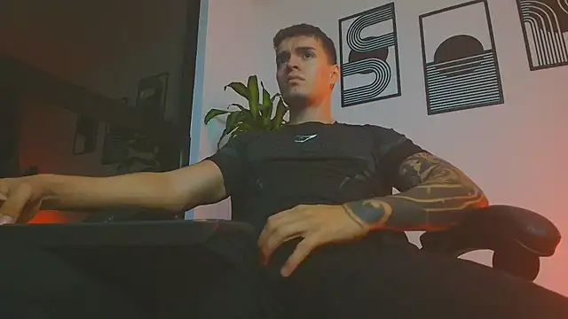 Вебкам-шоу ALPHA_DOMINUS_