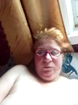 SquirrelFine – Live XXX-chat