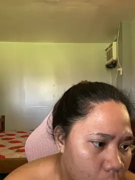 _UrSingleMamiBella_ Chat XXX in diretta