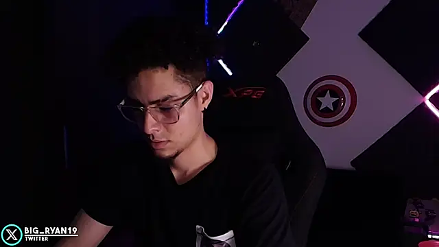 bigryann23 élő XXX-chatje