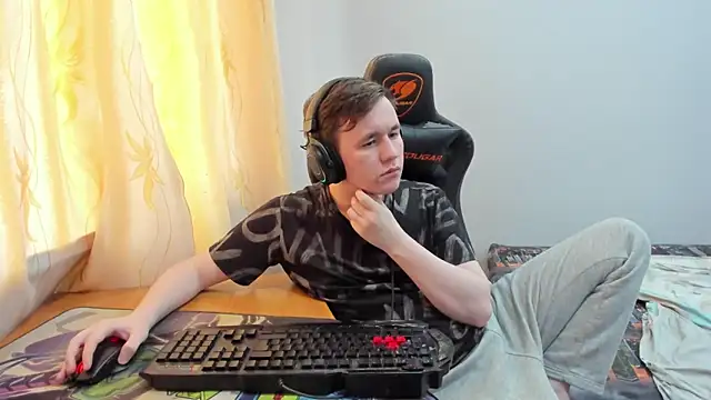 iliaskrislove élő XXX-chatje