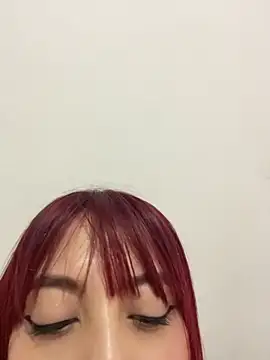 Alee23__ élő XXX-chatje