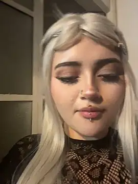 lya_nekko_'s Live XXX Chat
