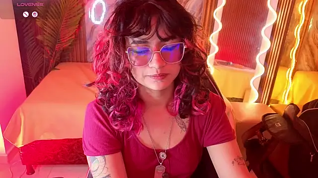 kristen_tay Adlı Modelin Canlı XXX Sohbeti