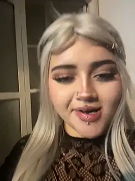 Онлайн чат XXX lya_nekko_