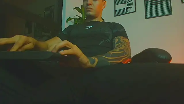 Онлайн чат XXX ALPHA_DOMINUS_