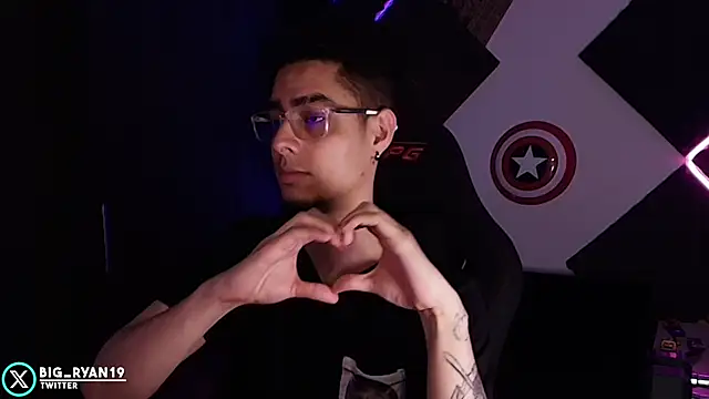 bigryann23's Live XXX Chat
