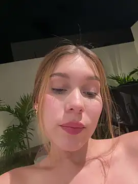 Nikii__ élő XXX-chatje