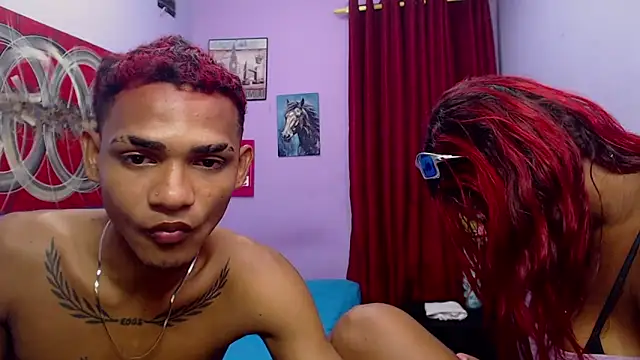 Pokazy przed kamerką – black_twinks