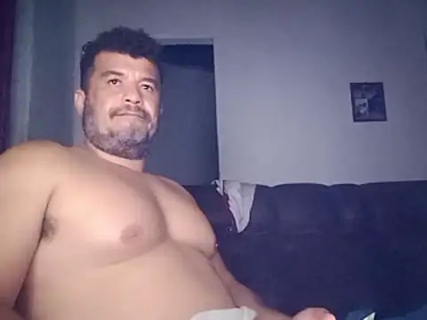tarra122 Adlı Modelin Canlı XXX Sohbeti