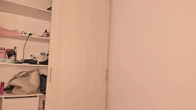 Laurenn_Sweet Adlı Modelin Canlı XXX Sohbeti