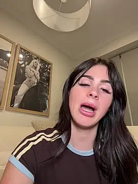 aus_queen Chat XXX in diretta