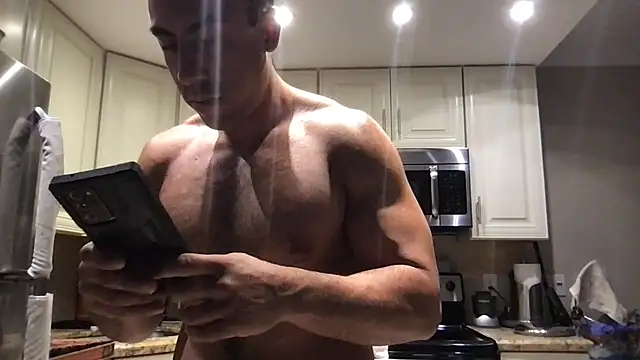 BigGuyMuscle Chat XXX live