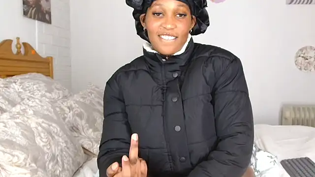 ConnieSmall24's Live XXX Chat