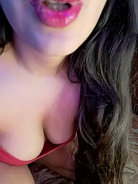 Jinaas Adlı Modelin Canlı XXX Sohbeti
