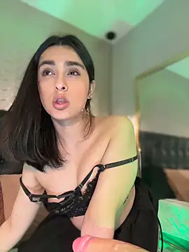 MiahWindsor Chat XXX live