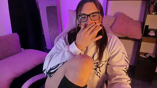 Loona_s Chat XXX in diretta