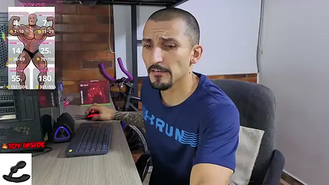 Marck_Muscle élő XXX-chatje