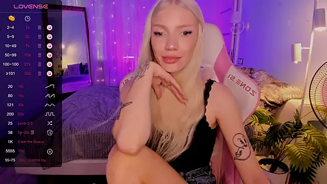 AnyaTaylor_: απευθείας συνομιλία ΧΧΧ