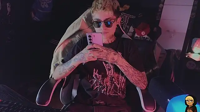 AcidMilo 现场XXX聊天