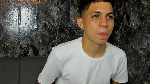 Chat XXX ao vivo de cameron_lux77