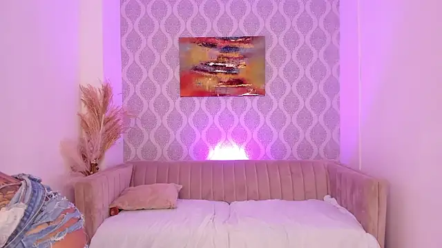 Nikki_Rousmel's Webcam Show
