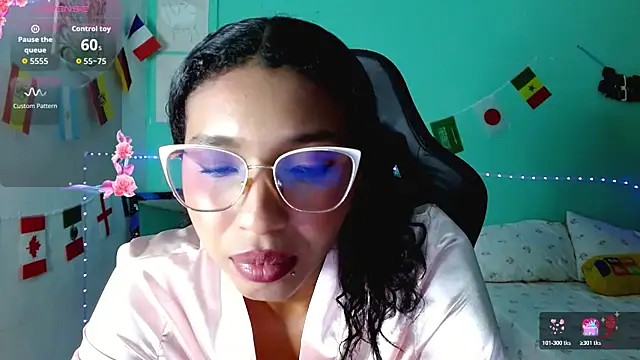 sensitive_brunette's Live XXX Chat