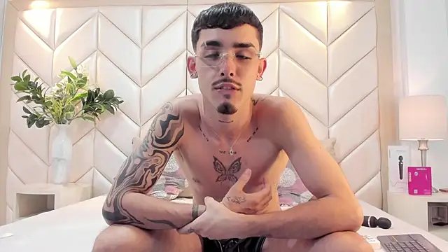 NikoStone_'s Live XXX Chat