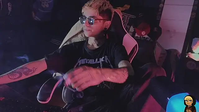AcidMilo 现场XXX聊天