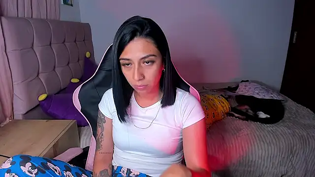 Bellacatx's Live XXX Chat