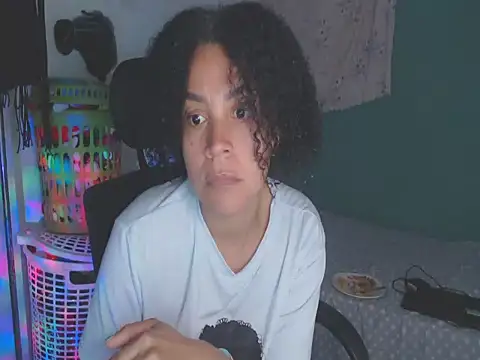 Chatroom XXX en direct de shayna_cute