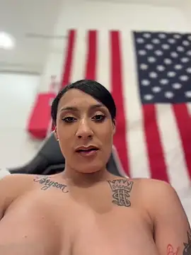 FerrariFrench Live XXX-chat