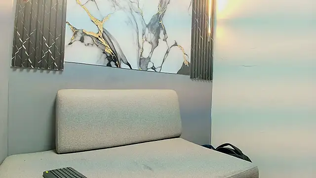 XXX chat uživo modela MAICOL_TORNER