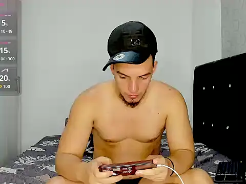 LeoBonucci2519's Live XXX Chat