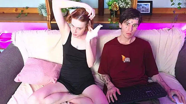 Danny_loves_Mary Adlı Modelin Canlı XXX Sohbeti