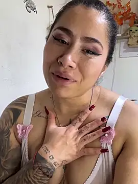 Sweet__Nurse1 élő XXX-chatje