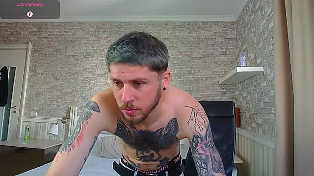 แชท XXX สดของ JonahShaw