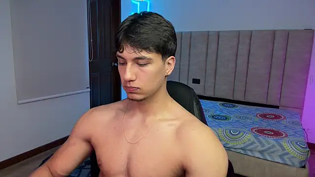 Chatroom XXX en direct de CHRIS_MORGAN1