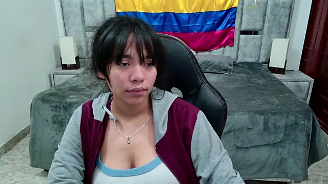 laureentt_ Chat XXX in diretta