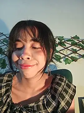 Dolli_virginpussy 现场XXX聊天