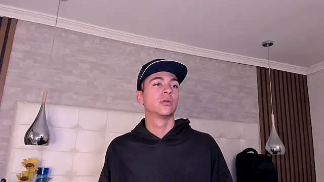 Živý XXX chat KyleeSmiith