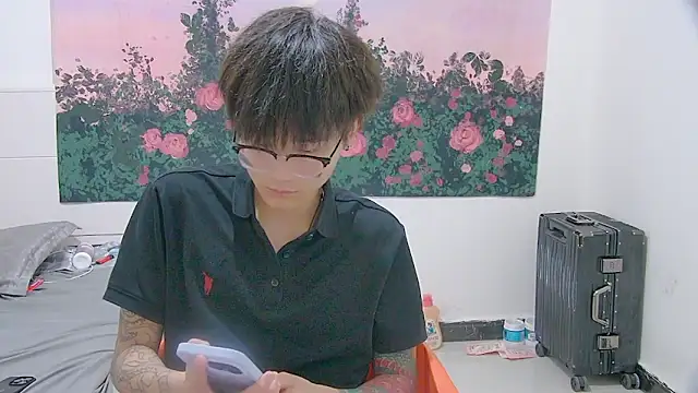 Chatroom XXX en direct de KK-cuteboy