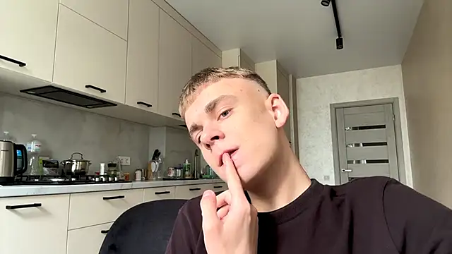 XXX chat uživo modela SoloFury