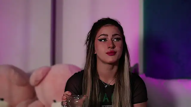LucyLextonX Live XXX-chat