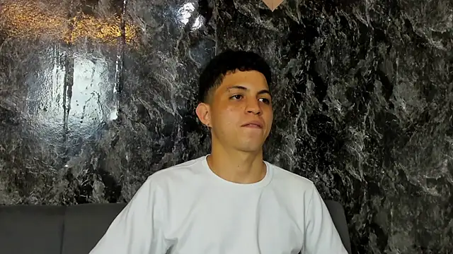 Chat XXX ao vivo de cameron_lux77