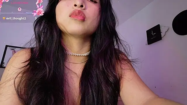 Sweet_baby_hellen XXX чат на живо
